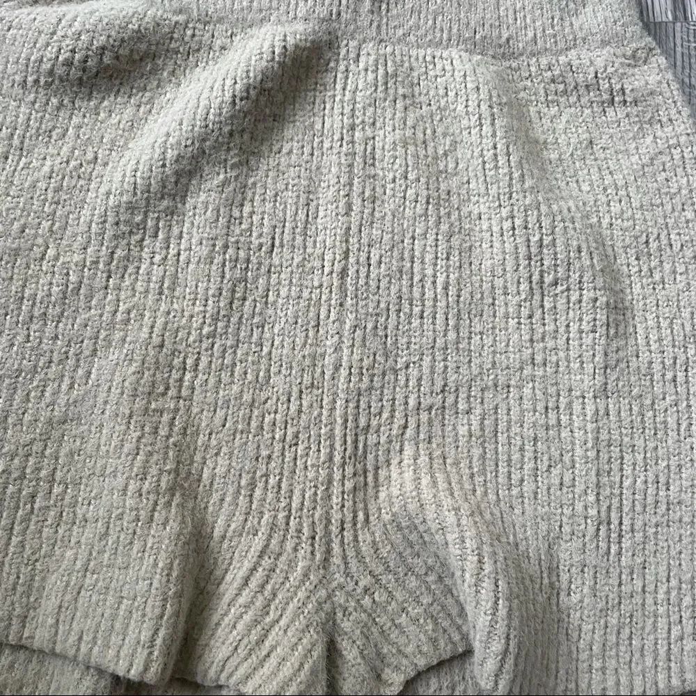 NASTY GAL Fluffy Ribbed Shorts - Picture 5 of 8